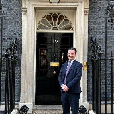 zaksouthward's profile picture. Head of Office for a Labour MP🌹