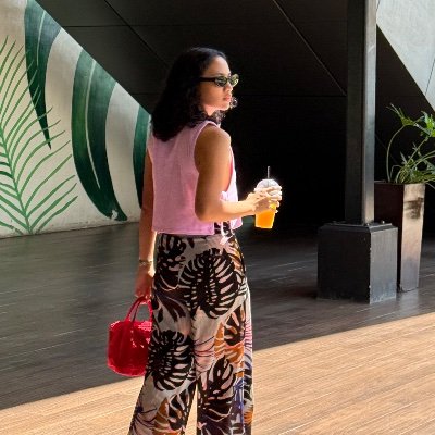 anasvea_'s profile picture. 