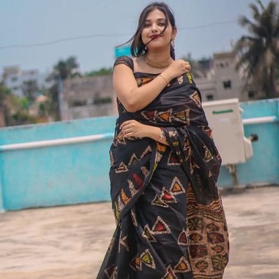 क्यूट सी लड़की ओर #महादेव की दीवानी ❤️ हु!
अब आ ही गये हो तो तो फॉलो कर लो... Tweets ≠ Financial Advice