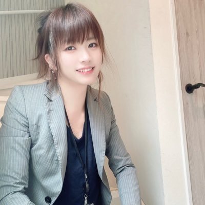 「見た目は清楚、中身はズボラ」アラフォーMTF/女装🐣 転換性障害の治療中。 美味しいもの大好き🩷ラーメンと仮面ライダー好き😂 ドラクエウォークが日常。お仕事はDMまで✉️