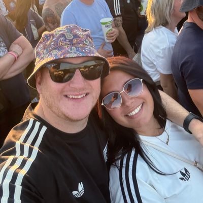 Suffers From Supporting S.C.F.C 🔴 ⚪️ Follow DMAs Wherever They Go 🎵 🕺🏻Chelsie 💍 Millie 💓x