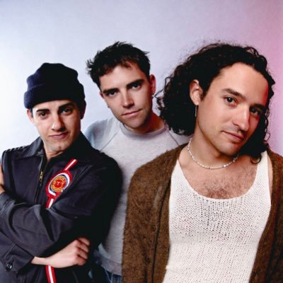 Supertastemusic's profile picture. indie disco band