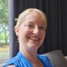 Miss___Rainbow's profile picture. Deze blonde muts speelt met cijfers als baan en hakt in het weekend graag op hardcore.

Schrijfster van de boeken 'Vliegende liefde' en 'Zal liefde overwinnen'.