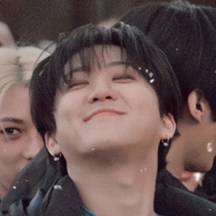 stray kids deserve the world but the world doesn't deserve stray kids // read strawpage byf // 🌊 do NOT interact