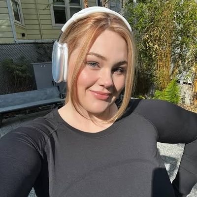 toheeba463l9's profile picture. I miss you my family I lost my account before am back now I need a friend?