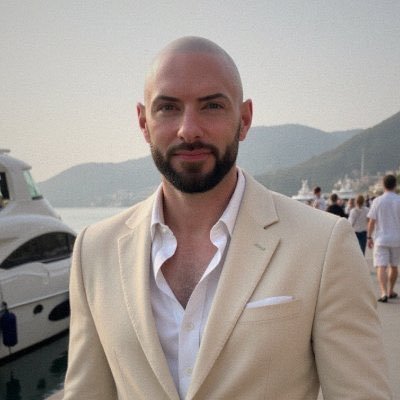 Minimalist Trader. I help simplify trading w/ O technicals. 10 mins a day. Less is more!