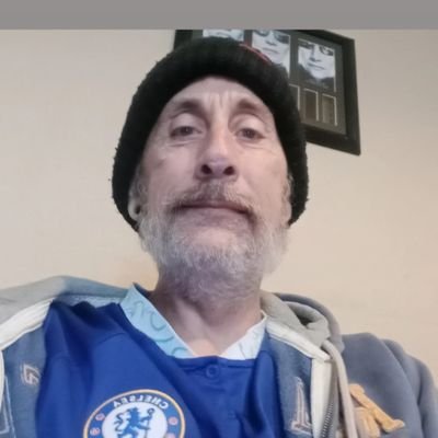 love life I'm a humble human that loves gaming, car's nature walks in nature bit of a nerd and a Chelsea fc nut.