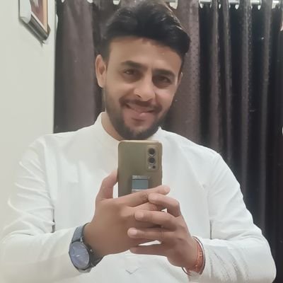 Twitter is a stage and each one
pretends to be awesome here..so
who cares about bio...
Ki jaan mein kon. I know not who i
am..
