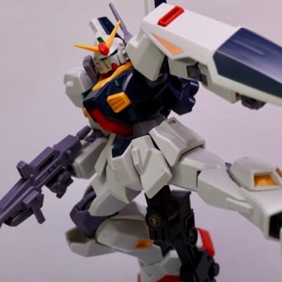 ガンプラの投稿を中心、稀にこれ以外の投稿をしています。ガンダムやガンプラが好きな方にフォローをしてもらえたら嬉しいです。画像の転載と保存はNG。成人済です。
