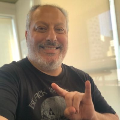 LONG LIVE ROCK´N ROLL... MAY THE FORCE BE WITH US ALL... VAI CORINTHIANS... ONE RING TO RULE THEM ALL... SALVE O BRASIL...
