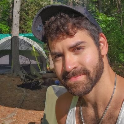 Nací un viernes 13 ||
24 year old 🏳️🌈 ||
I can't have enough Canadian flags in my life 🇨🇦❤️