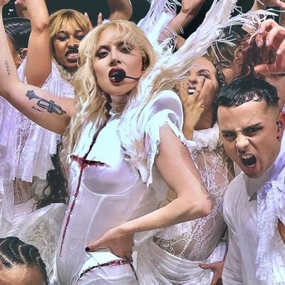 alchenaed's profile picture. she/her | b. 1996 | proud INFP 💖 | 🐷🌈📚 -friendly | occasionally fangirling 😌 | ENG/PL