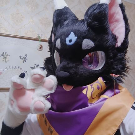 gaochengzhi1016's profile picture. 猫猫！！毛茸茸！！软乎乎！！！让我摸摸！！！！！
以下是一些不重要的自我介绍）
中国人，只会汉语，喜欢汉服（魏晋风），喜欢猫猫，喜欢毛绒绒。
挺普通一男的。
放一个🐧在这：2232904133 
欢迎小动物来扩列哦~（虽然我会躺列就是了（目移）
蓝色鲨鱼叫昕澜，黑色猫猫叫晨至。