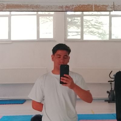 Milliyetçi 🇹🇷🤘,Beşiktaşlı 🖤🤍