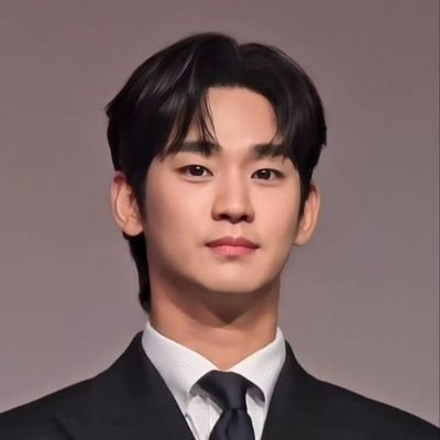 e8379e9a1993470's profile picture. 김수현배우님 응원합니다