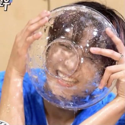 wondderlnd's profile picture. (b) great power comes great responsibility