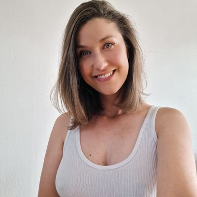ClaudineF74120's profile picture. Je suis très simple j'ai rigoler