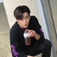Eiser (@futurewly) 's Twitter Profile