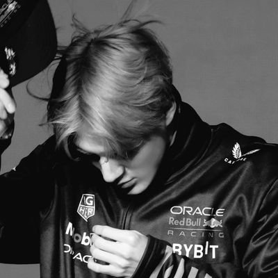 bluexxs001's profile picture. 