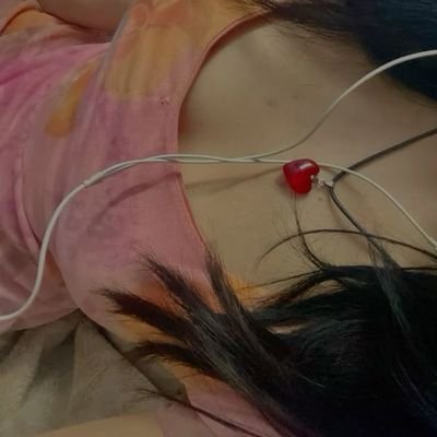 badgirl1375014's profile picture. FOLLOW ME AND FOLLOW BACK 🔙💯💯💯💯