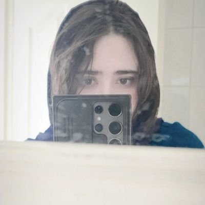 _paria_paria_'s profile picture. چند خموش می‌کنم سوی سکوت می‌روم...
داروسازِ دارونساز🍃