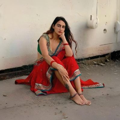 Madhuri Kashyap 💁🏻♀️ • 36F ♀️ •Widow ⚪ • Teacher 👩🏫 • Fun Loving ❤️