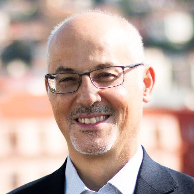 Professor and Author | Founder & Chairperson @ Ivo Pezzuto Forward-Thinking Lab | Member of the Board of Advisors @ ThoughtLab (New York)