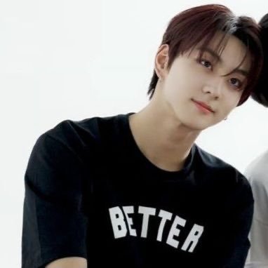 21 engene since April, my only love jungwon ꨄ5 year with ENHYPENꨄ🥹