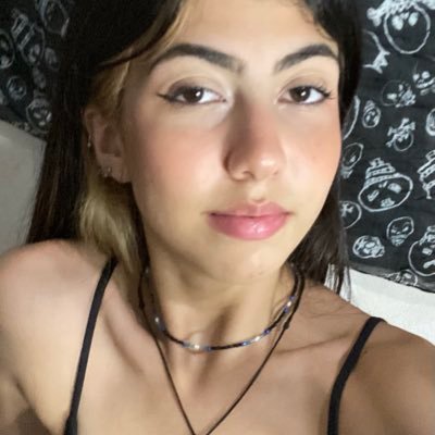 21yo || pale moon smile at you☻🖤•7•