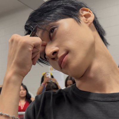 the1onlylu's profile picture. 당신은 내가 빛을 찾도록 도와주셨어요