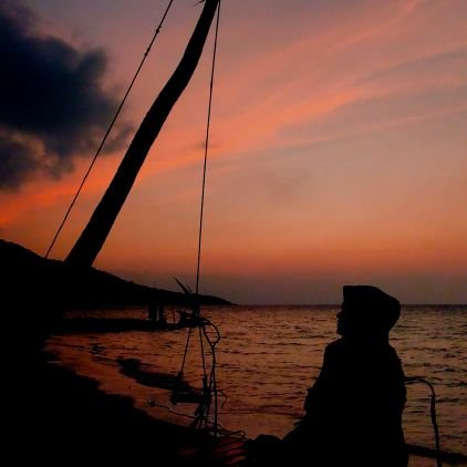 imeh_hs's profile picture. لَا إِلَهَ إِلَّا أَنْتَ سُبْحَانَكَ إِنِّي كُنْتُ مِنَ الظَّالِمِينَ

__________