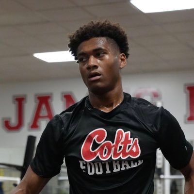 6’7 185 | class of 26’ TE/DE | James Logan highschool ✉️:510-679-4402 (my instagram 👇)(coach @mannypride)