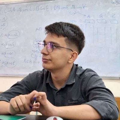 Mahmoodi_dev's profile picture. همه بر سر زبانند و تو در میان جانی ♡