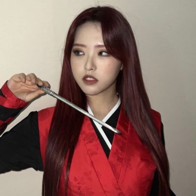 hy3julol's profile picture. 𖤐 𓈒࣪ ᭡ ˖ #이달의소녀