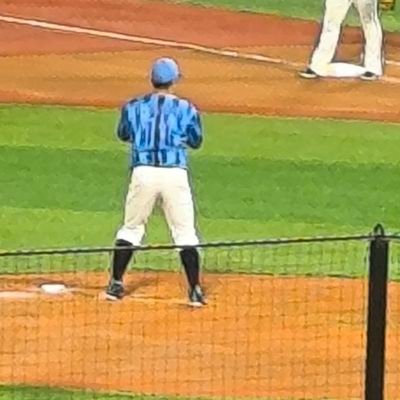 yokoBay_azm_oto's profile picture. 
