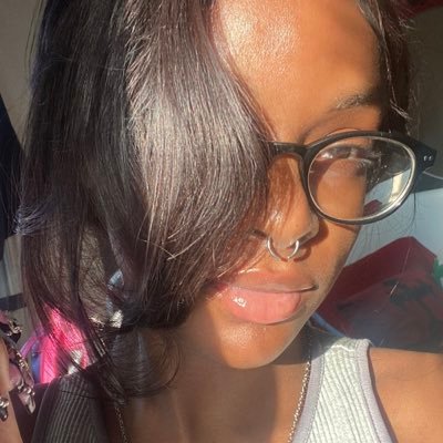 ⋅˚findom ⋮ ⋆ financially h♡rny 24/7 calls & customs 🦶🏾🤍