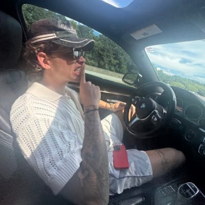 Lifelong hustler. Brand Builder. Seven Figure Trader | 📩 martyndillon@gmail.com