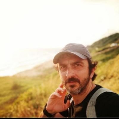 zgrdurgun11's profile picture. Göründüğüm gibi değilim, göründüğüm gibi de olamam...