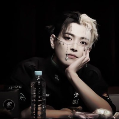 CaptainTailw1nd's profile picture. Pirate AU | Multi-Muse | 18+ | Hybrids
The Tailwind sails under Capt. Rion
 Crew of runaways | DMs open |🐿️🦝🐺🦊🐀🦉🐻🐦🐾