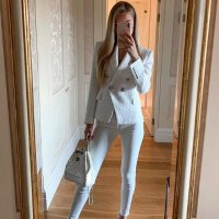 Alice (@alice168998) 's Twitter Profile