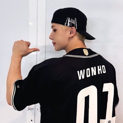 Nice and sassy 😏¦ 🇲🇽¦ WENEE 💙 MONBEBE💜
Sobrevivo a base de ansiedad y café
Joobebe 🐝🍯
