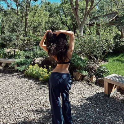 jqtbz's profile picture. Cat mom 🐾 | Coffee addict ☕ | Passionate about animals and spreading positivity | Exploring life one paw at a time 🐱 | Living for those cozy moments and furry