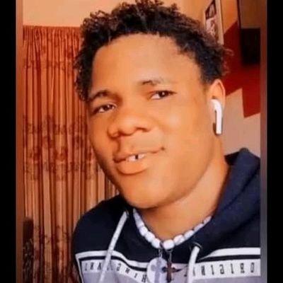 the world must know my sound😇🔥🥶🦅fc boogie 🐐🦅 depressed being 😔 money chaser 💪 mama first love ❤️ Barcelona academy boy🤐🤨 always welcome to my world 📸