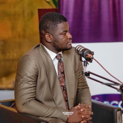 Chrétien | Entrepreneur | Fundraiser for startups | WebDesigner | AI | Président de la @FondationRD | Candidat Bourgmestre de Lingwala 🇨🇩