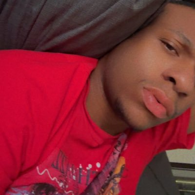 justbeingstevi3's profile picture. Hey I’m Stevie, I’m living in St. Petersburg Florida, Here sharing photos of me and my life and some occasional fun 😈. Add me on snap 🏳️‍🌈@justbeingstevi3