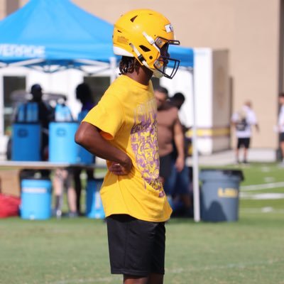 ‘28 DB @SC_BulldogFB | 5’7 135lbs | 3.4GPA| https://t.co/PhFe4IxTp8