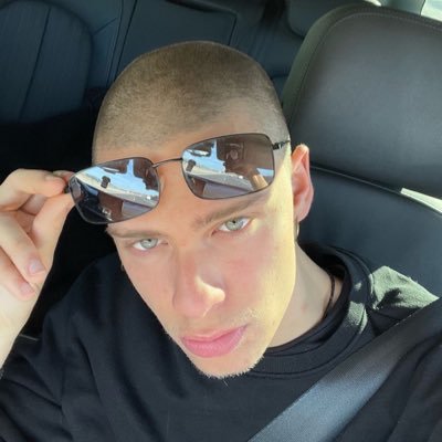 thegreyw4ren's profile picture. pai de pet