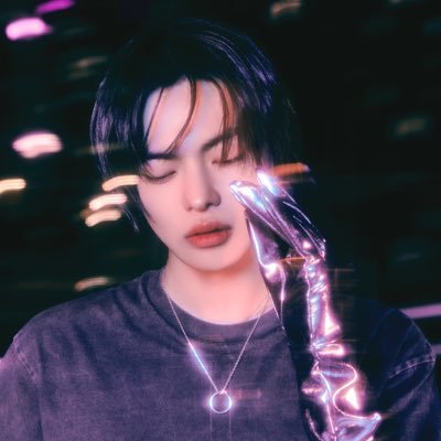 staysolace's profile picture. 🏎️ 🍀 🌹 🚪