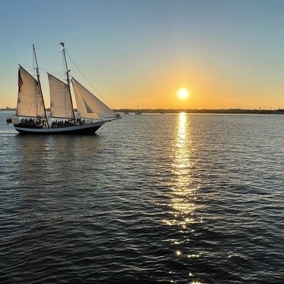 Laura32Harris's profile picture. I am a Christian, conservative woman.