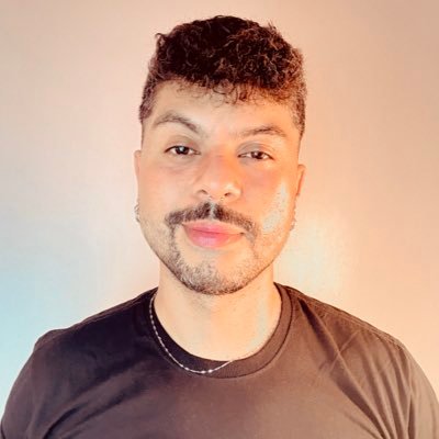 designer, criador de conteúdo de DIY, comentarista de bbb nas horas vagas e fazendo bico como ator